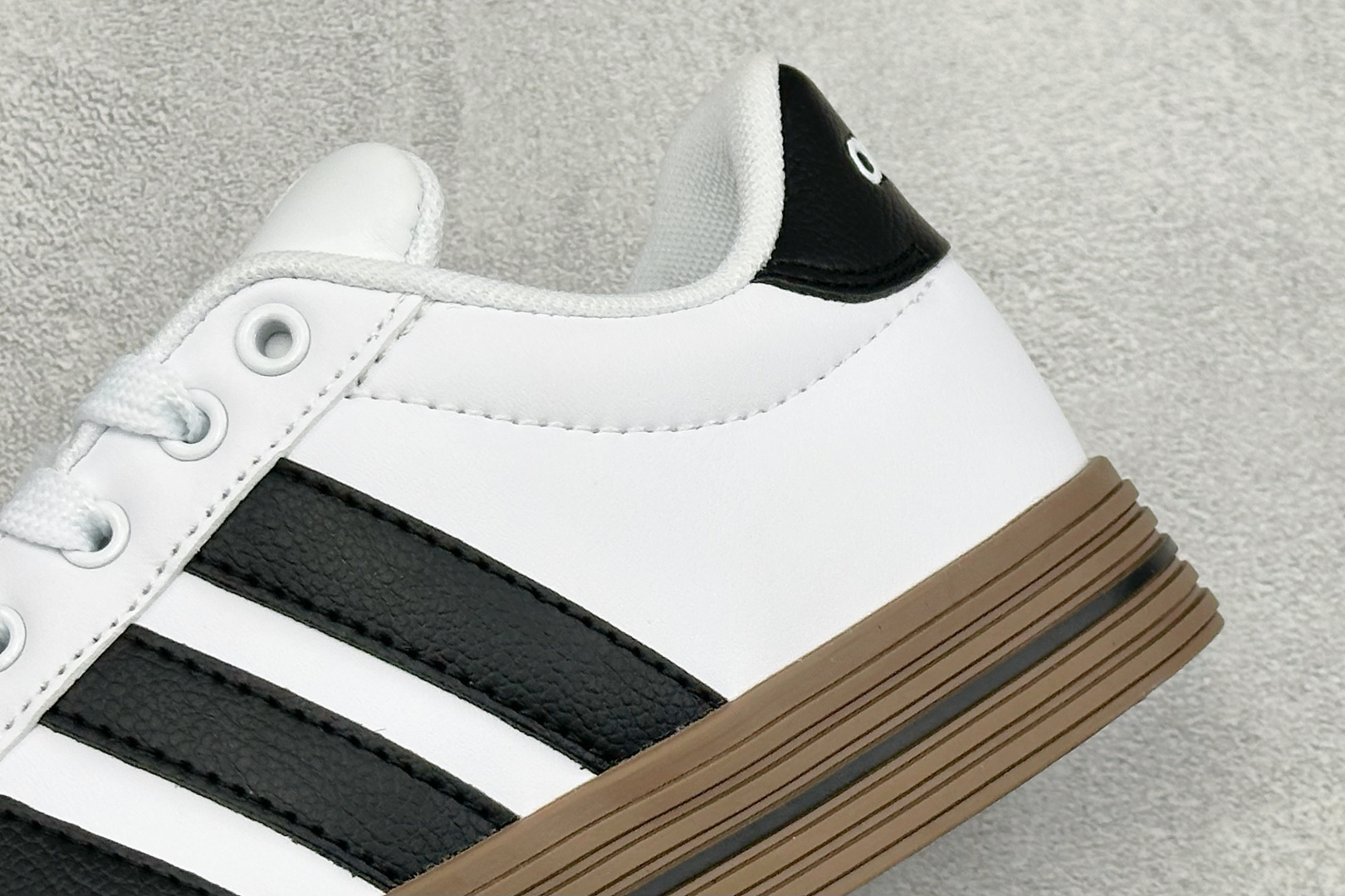 ZC版Adidas Barreda Daily 4.0 阿迪舒适减震低帮休闲板鞋 货号：JR0077-01 尺码：36-