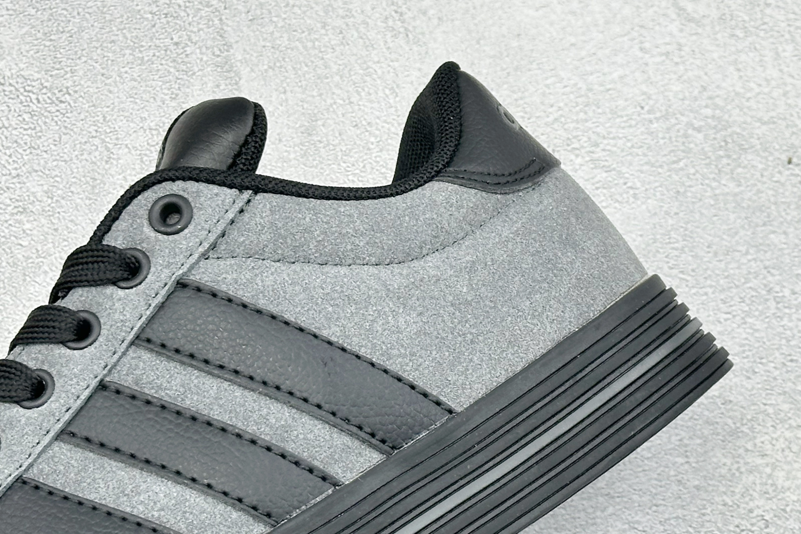 ZC版Adidas Barreda Daily 4.0 阿迪舒适减震低帮休闲板鞋 货号：JR4355-03 尺码：36-