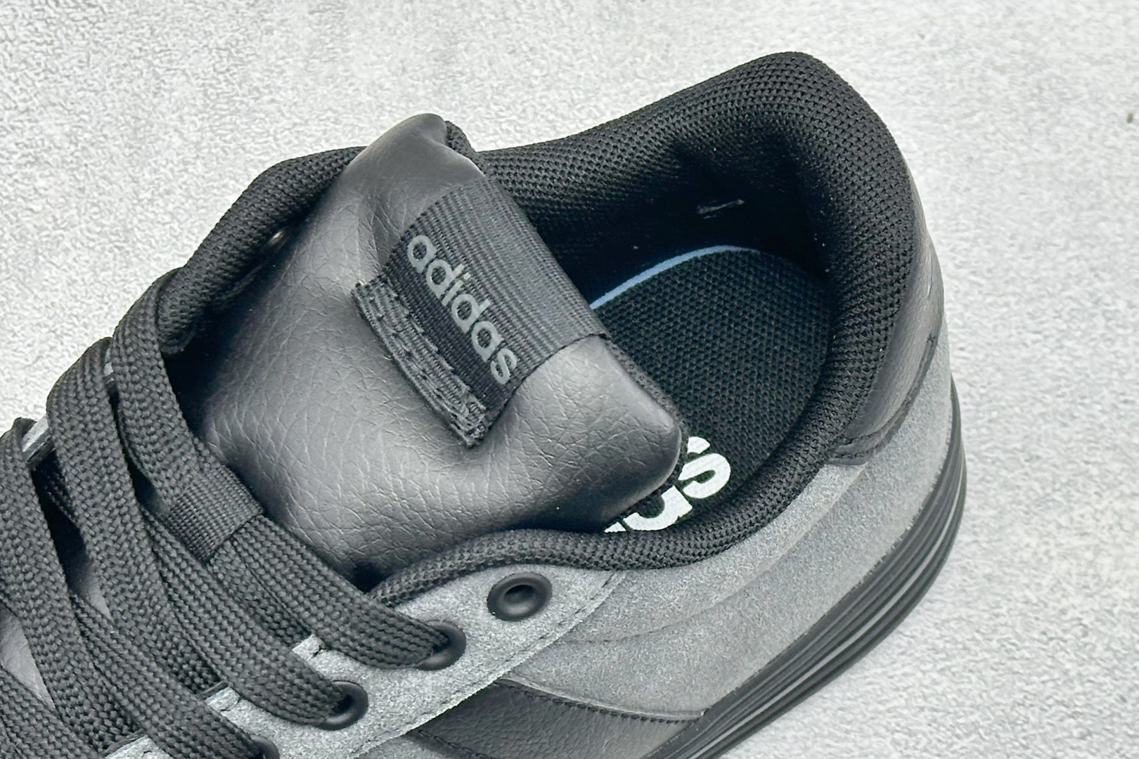 ZC版Adidas Barreda Daily 4.0 阿迪舒适减震低帮休闲板鞋 货号：JR4355-03 尺码：36-