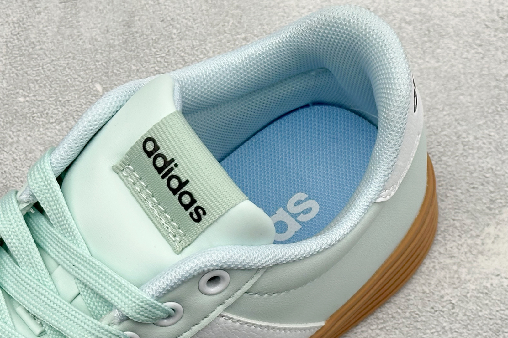 ZC版Adidas Barreda Daily 4.0 阿迪舒适减震低帮休闲板鞋 货号：KH5747-14 尺码：36-