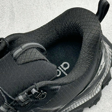 ALO TRAIL RUNNING SHOES 舒适简约防滑耐磨低帮休闲板鞋 Alo Yoga于2007年创立于洛杉矶 ALO TRAIL RUNNING SHOES 舒适简约防滑耐磨低帮休闲板鞋 Alo Yoga于2007年创立于洛杉矶