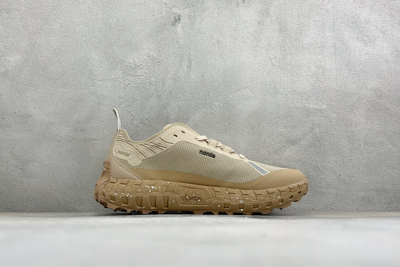 诺达 NORDA 002 Sneaker0111 网面越野跑步鞋 采用Dyneema鞋面 VibramSLE中底和Meg 诺达 NORDA 002 Sneaker0111 网面越野跑步鞋 采用Dyneema鞋面 VibramSLE中底和Meg