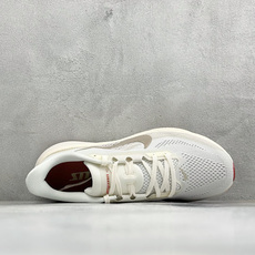 Nike Zoom Pegasus 42 减震防滑耐磨透气 低帮跑步鞋 兼顾迅疾外观和稳固脚感 后跟覆面和中足动态支撑巧 Nike Zoom Pegasus 42 减震防滑耐磨透气 低帮跑步鞋 兼顾迅疾外观和稳固脚感 后跟覆面和中足动态支撑巧
