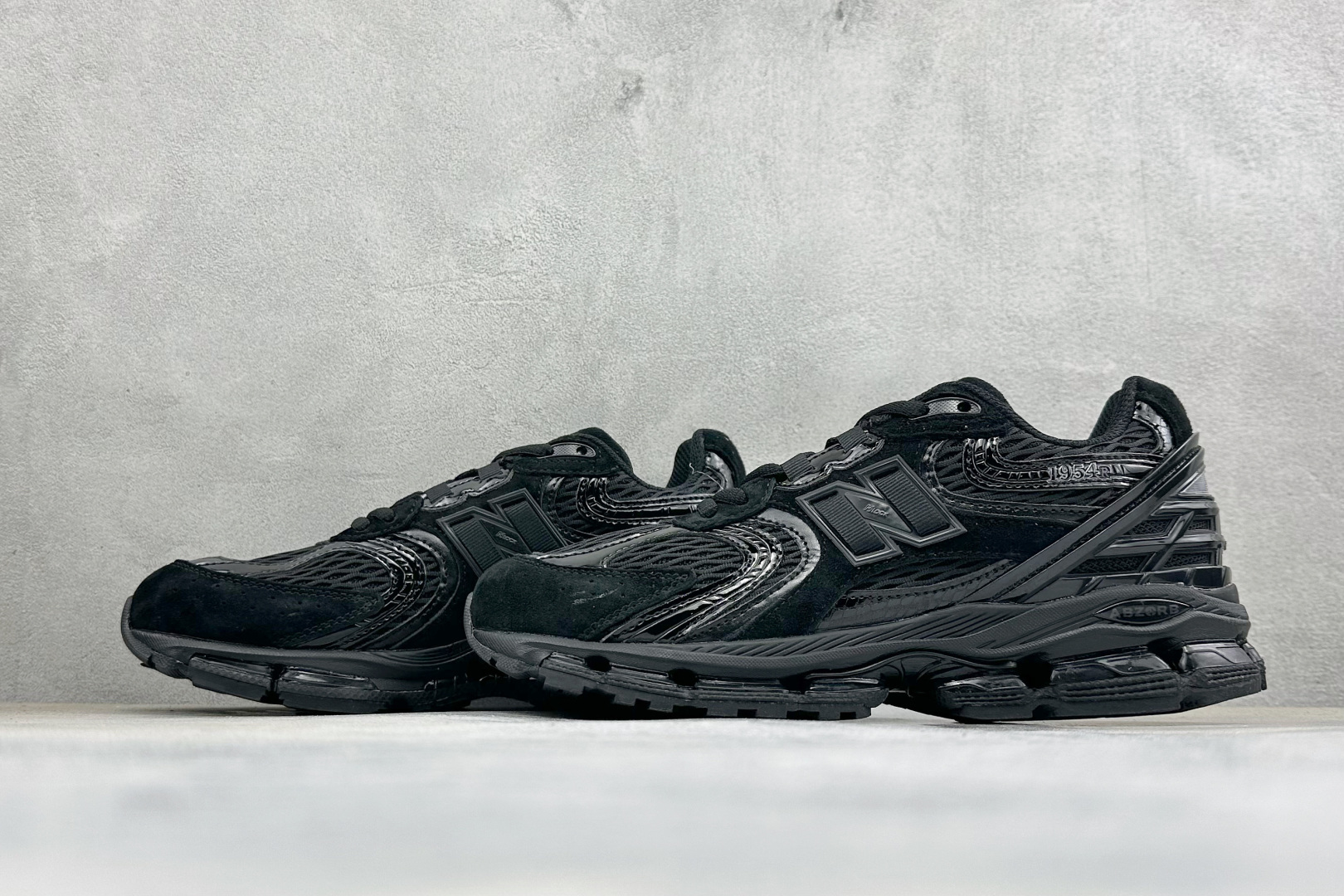 New Balance 1954R系列 新百伦 复古单品宝藏老爹鞋款 复古元素叠加 质感超级棒 原楦版型材料细节做工精细 New Balance 1954R系列 新百伦 复古单品宝藏老爹鞋款 复古元素叠加 质感超级棒 原楦版型材料细节做工精细