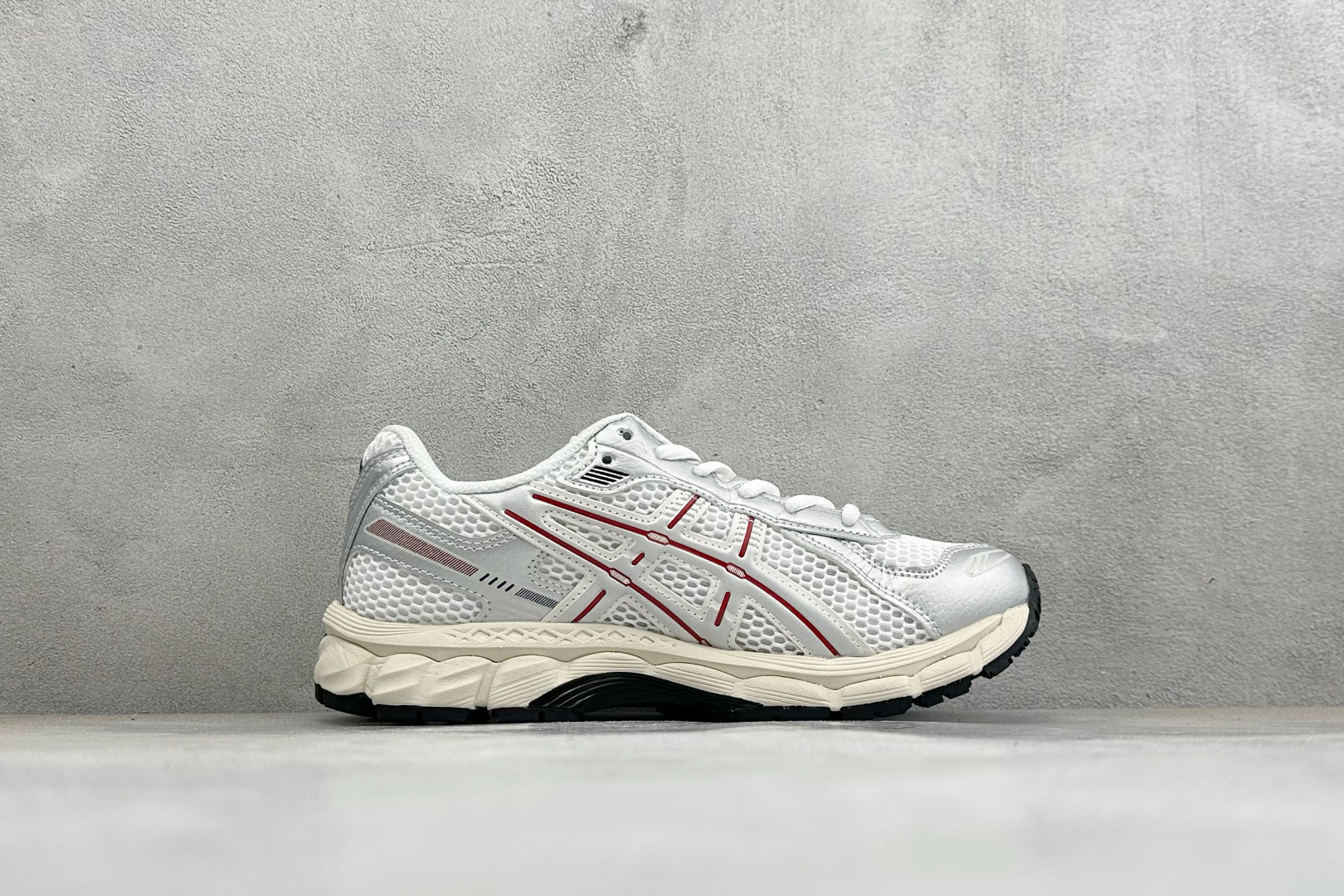 Asics Gel-Kayano 12.1 “Light Sage” 亚瑟士运动舒适防滑透气低帮跑步鞋 货号：1203A