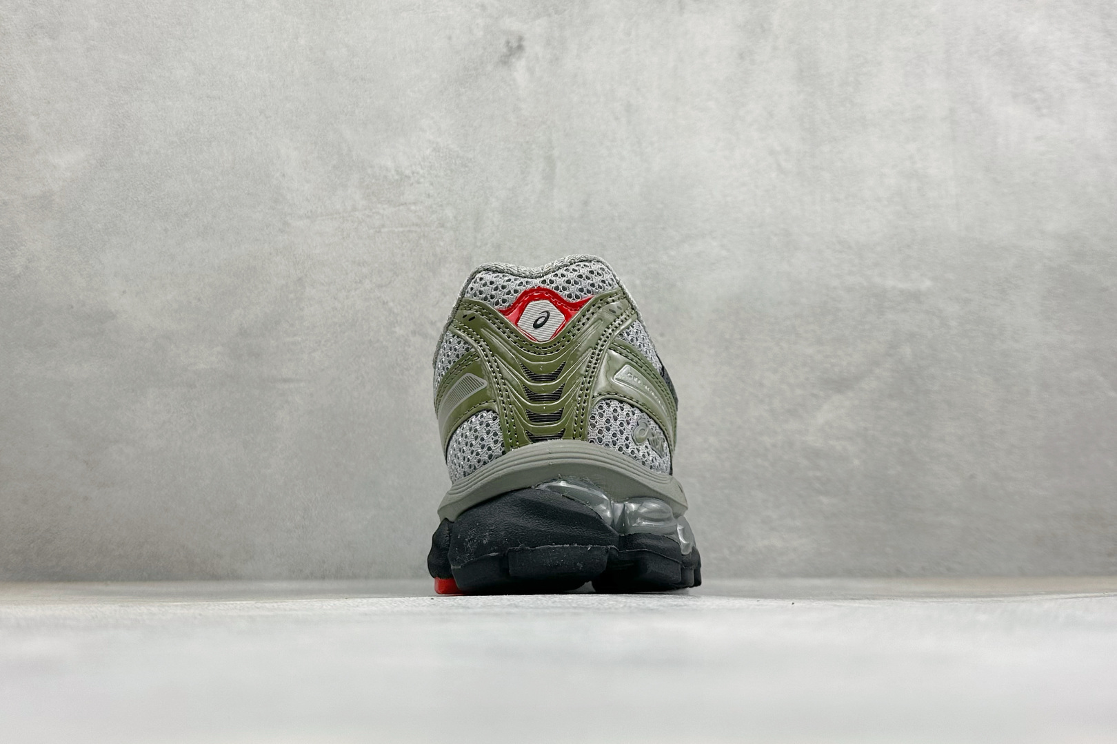 Asics Gel-Kayano 12.1 “Light Sage” 亚瑟士运动舒适防滑透气低帮跑步鞋  货号：1203