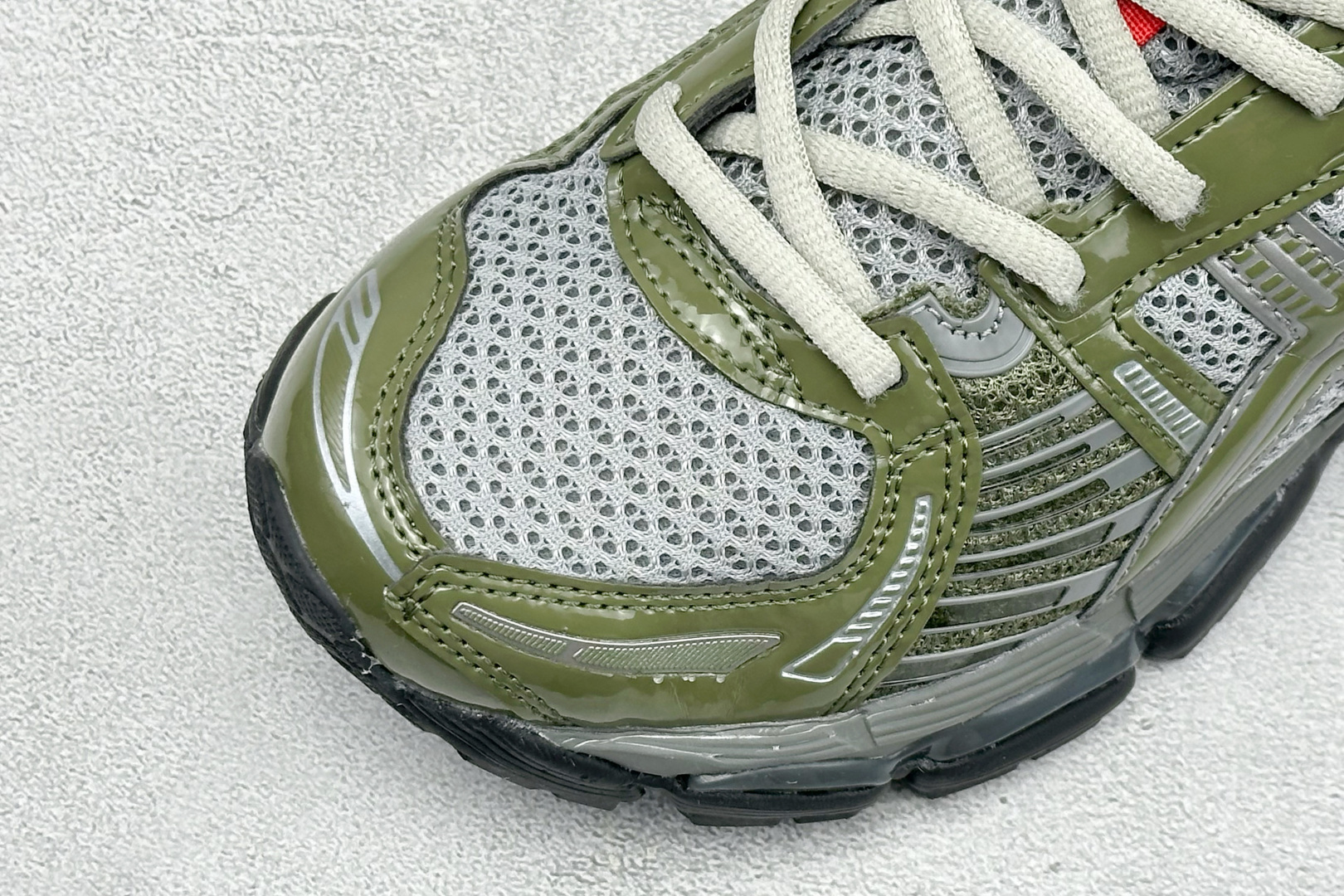 Asics Gel-Kayano 12.1 “Light Sage” 亚瑟士运动舒适防滑透气低帮跑步鞋  货号：1203