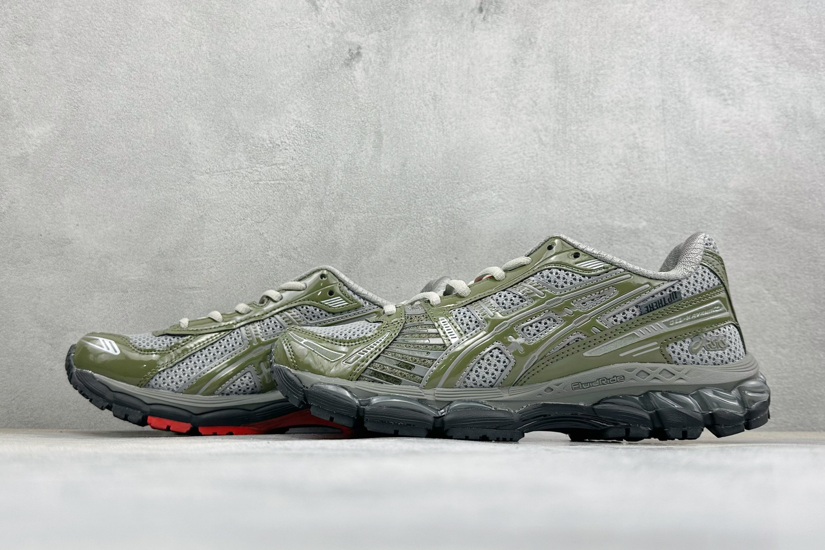 Asics Gel-Kayano 12.1 “Light Sage” 亚瑟士运动舒适防滑透气低帮跑步鞋  货号：1203