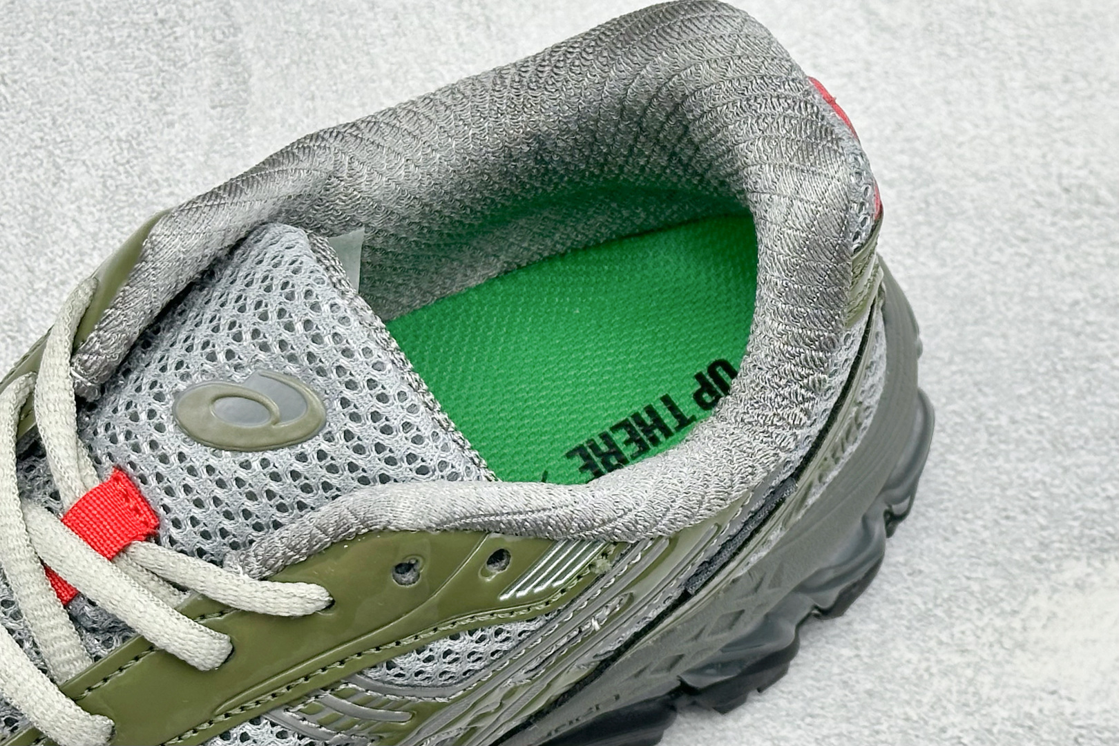 Asics Gel-Kayano 12.1 “Light Sage” 亚瑟士运动舒适防滑透气低帮跑步鞋  货号：1203