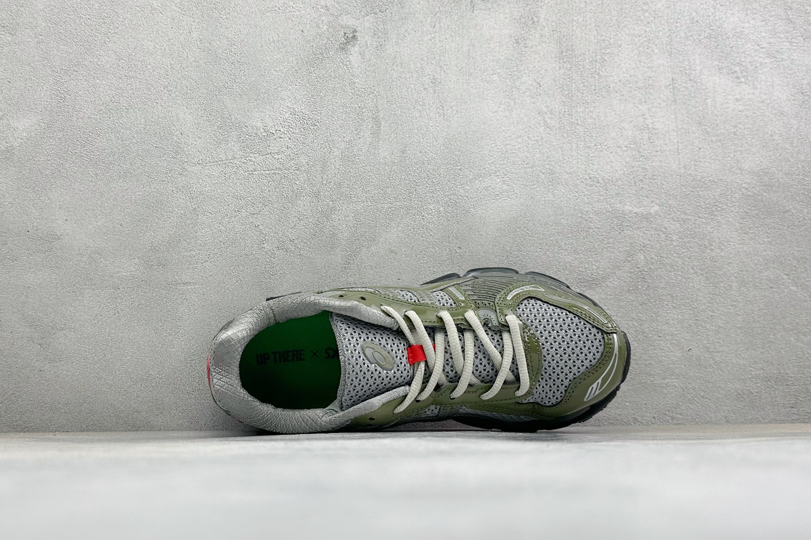 Asics Gel-Kayano 12.1 “Light Sage” 亚瑟士运动舒适防滑透气低帮跑步鞋  货号：1203