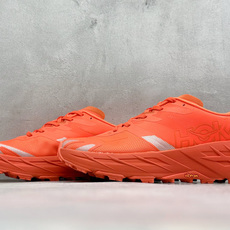 HOKA ONE ONE SPEEDGOAT 7 舒适百搭越野跑鞋 J-FRAME™M结构拥有专利认证,避免防过度内 旋 HOKA ONE ONE SPEEDGOAT 7 舒适百搭越野跑鞋 J-FRAME™M结构拥有专利认证,避免防过度内 旋
