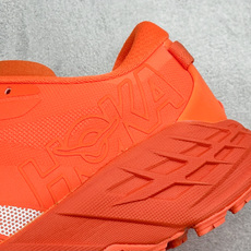 HOKA ONE ONE SPEEDGOAT 7 舒适百搭越野跑鞋 J-FRAME™M结构拥有专利认证,避免防过度内 旋 HOKA ONE ONE SPEEDGOAT 7 舒适百搭越野跑鞋 J-FRAME™M结构拥有专利认证,避免防过度内 旋