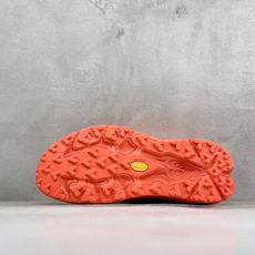HOKA ONE ONE SPEEDGOAT 7 舒适百搭越野跑鞋 J-FRAME™M结构拥有专利认证,避免防过度内 旋 HOKA ONE ONE SPEEDGOAT 7 舒适百搭越野跑鞋 J-FRAME™M结构拥有专利认证,避免防过度内 旋