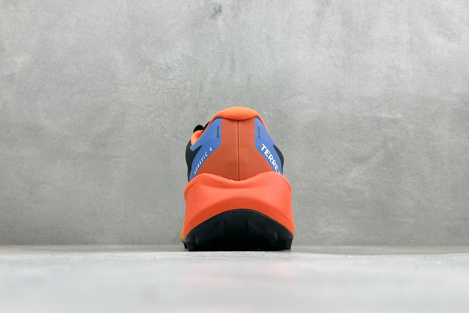Adidas Terrex Agravic 4 阿迪达斯 系带缓震轻质 舒适百搭 低帮马拉松运动跑步鞋 货号: KJ12