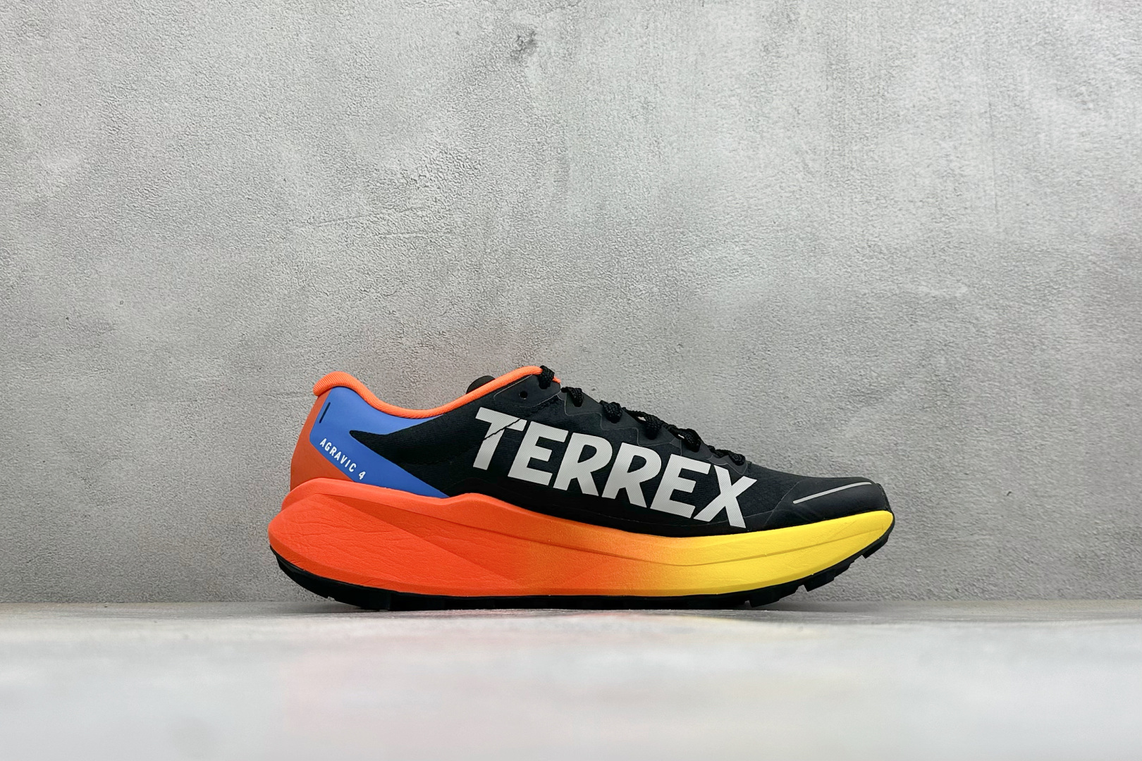 Adidas Terrex Agravic 4 阿迪达斯 系带缓震轻质 舒适百搭 低帮马拉松运动跑步鞋 货号: KJ12