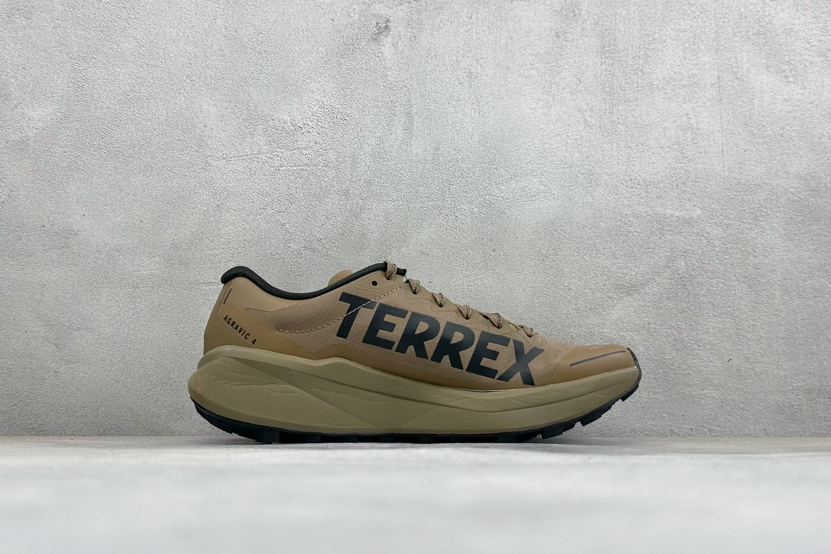Adidas Terrex Agravic 4 阿迪达斯 系带缓震轻质 舒适百搭 低帮马拉松运动跑步鞋 货号: KJ88