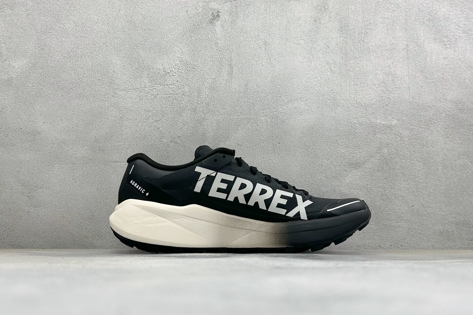 Adidas Terrex Agravic 4 阿迪达斯 系带缓震轻质 舒适百搭 低帮马拉松运动跑步鞋 货号: KJ88