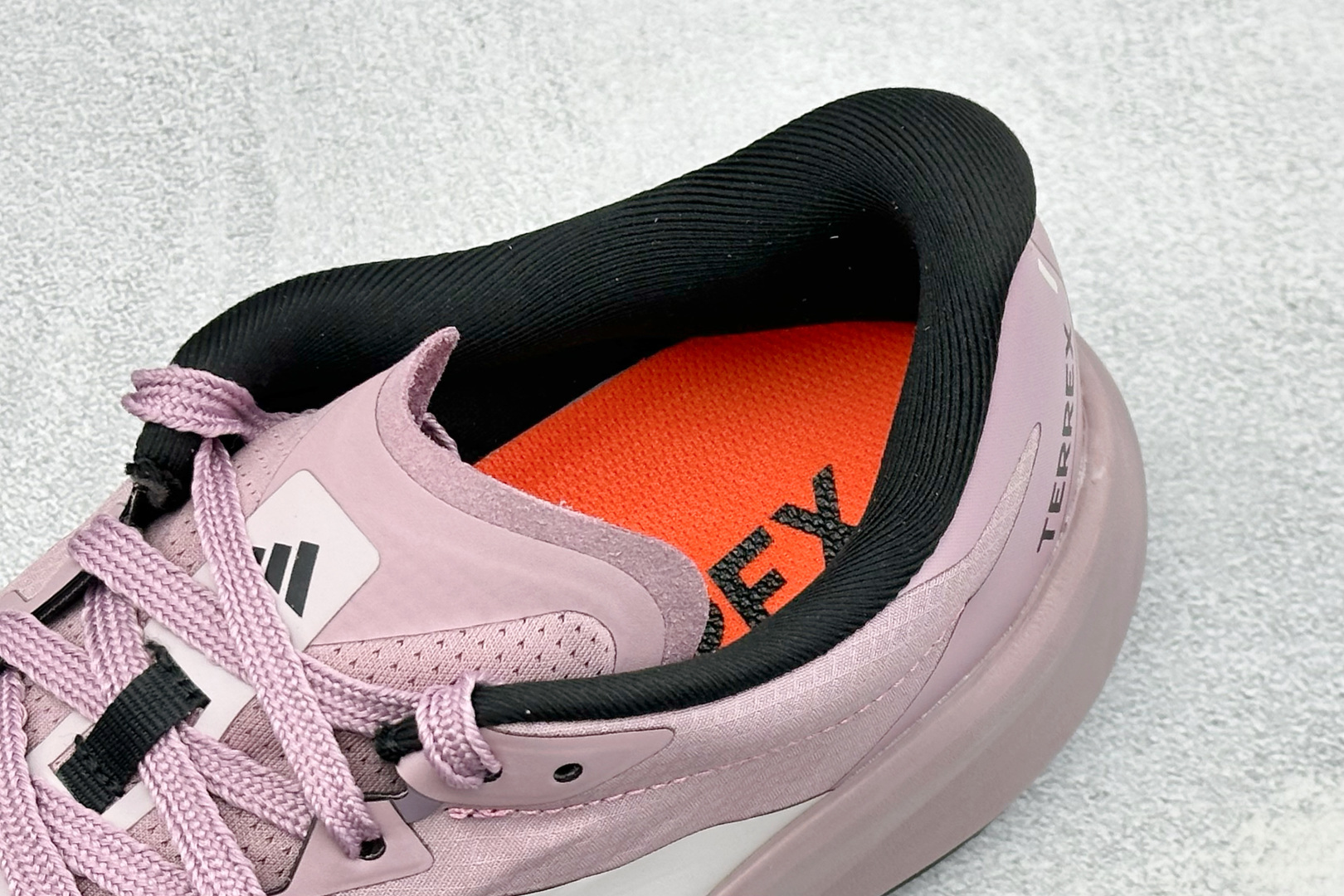 Adidas Terrex Agravic 4 阿迪达斯 系带缓震轻质 舒适百搭 低帮马拉松运动跑步鞋 货号: KJ88