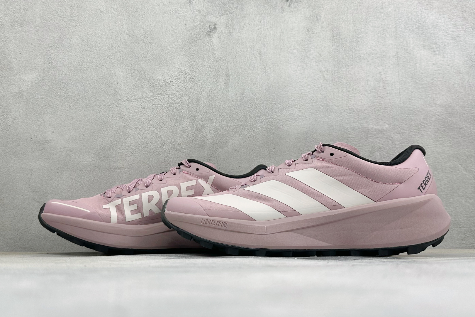 Adidas Terrex Agravic 4 阿迪达斯 系带缓震轻质 舒适百搭 低帮马拉松运动跑步鞋 货号: KJ88