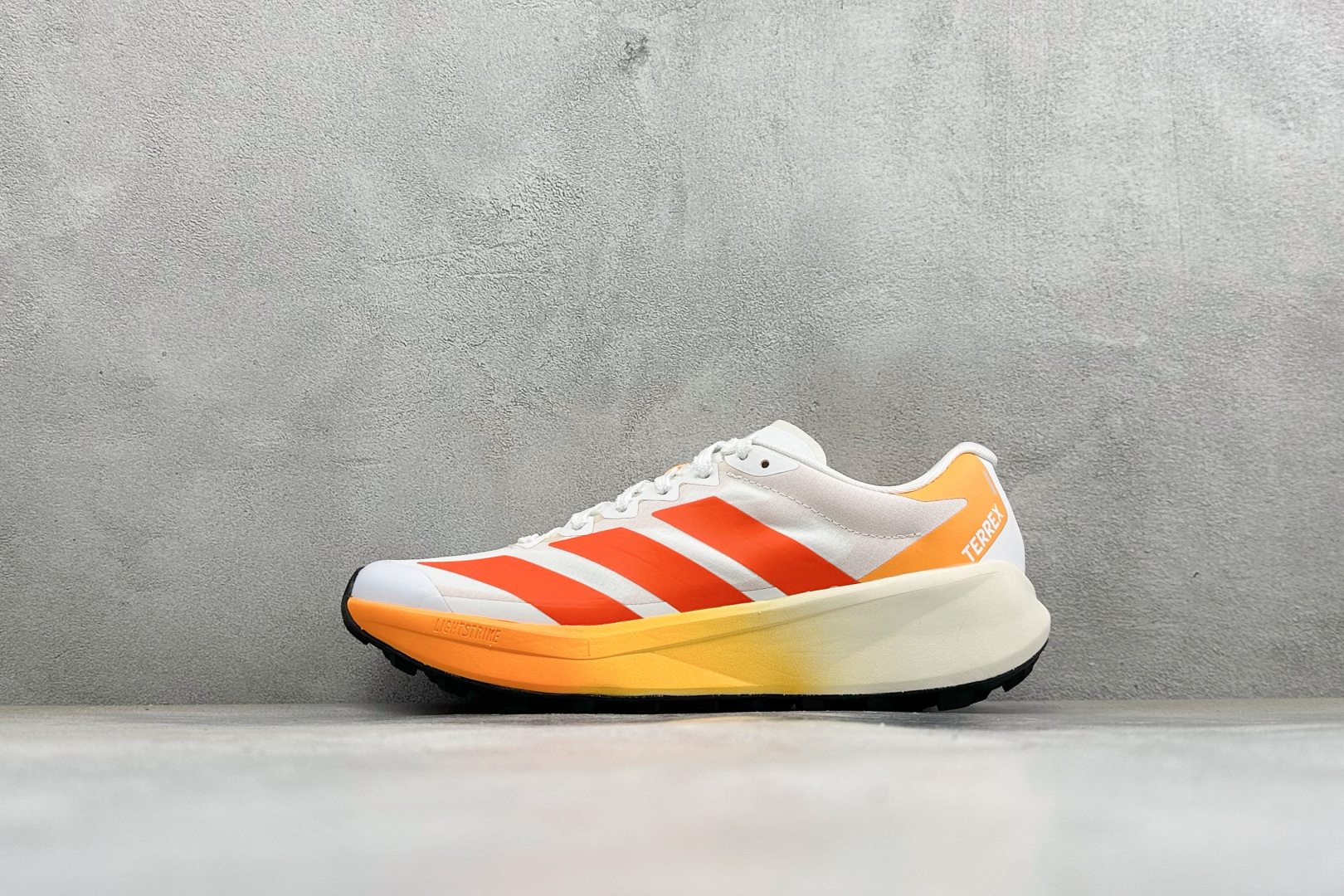 Adidas Terrex Agravic 4 阿迪达斯 系带缓震轻质 舒适百搭 低帮马拉松运动跑步鞋 货号: KK11
