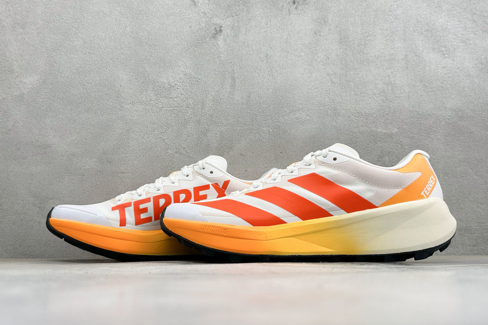 Adidas Terrex Agravic 4 阿迪达斯 系带缓震轻质 舒适百搭 低帮马拉松运动跑步鞋 货号: KK11