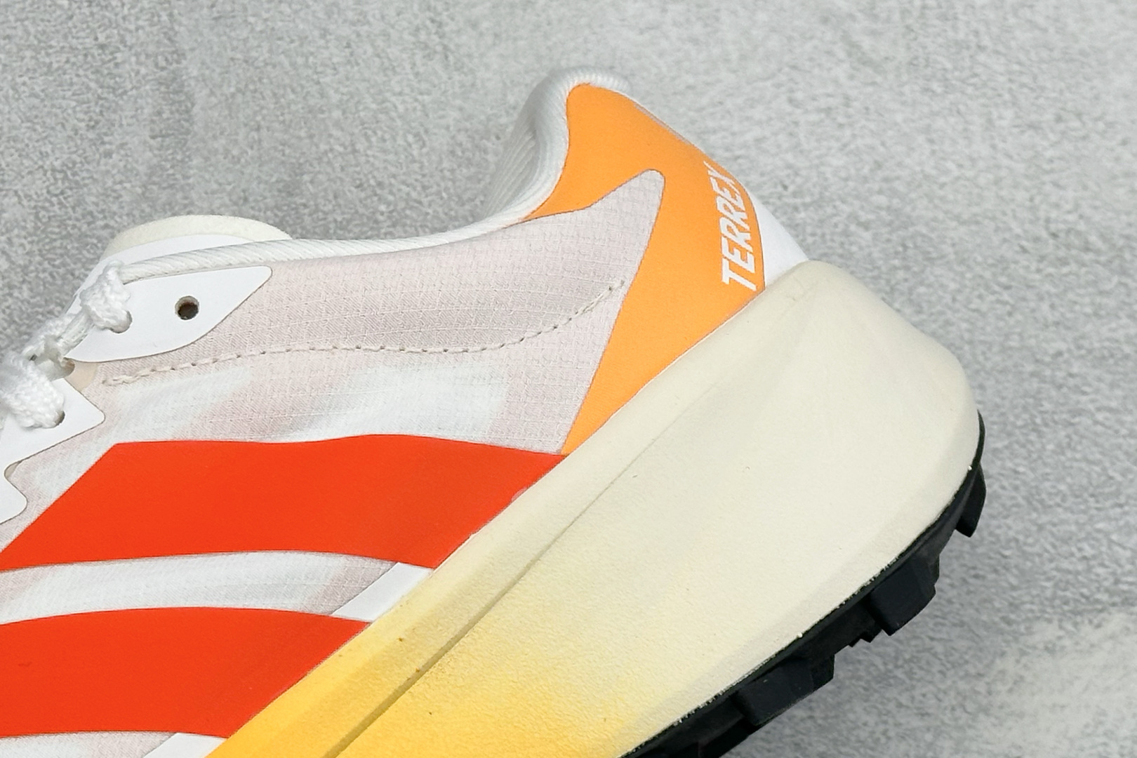 Adidas Terrex Agravic 4 阿迪达斯 系带缓震轻质 舒适百搭 低帮马拉松运动跑步鞋 货号: KK11