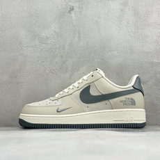 Nike Air Force 1'07 Low 联名款 空军一号低帮休闲板鞋 #原楦原纸板 纯正空军版型 内置全掌气垫 Nike Air Force 1'07 Low 联名款 空军一号低帮休闲板鞋 #原楦原纸板 纯正空军版型 内置全掌气垫