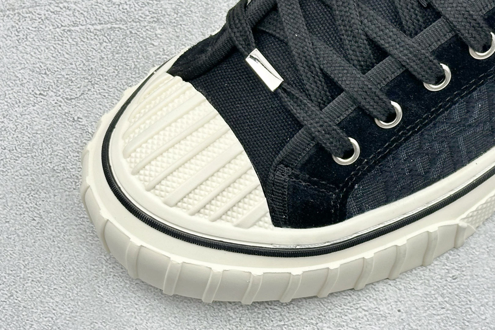DIOR迪奥 Hooper 绒面革拼接 平底系带 低帮 贝壳头帆布鞋 经典老花真的永不过时✨ Dior Walk’n’D DIOR迪奥 Hooper 绒面革拼接 平底系带 低帮 贝壳头帆布鞋 经典老花真的永不过时✨ Dior Walk’n’D