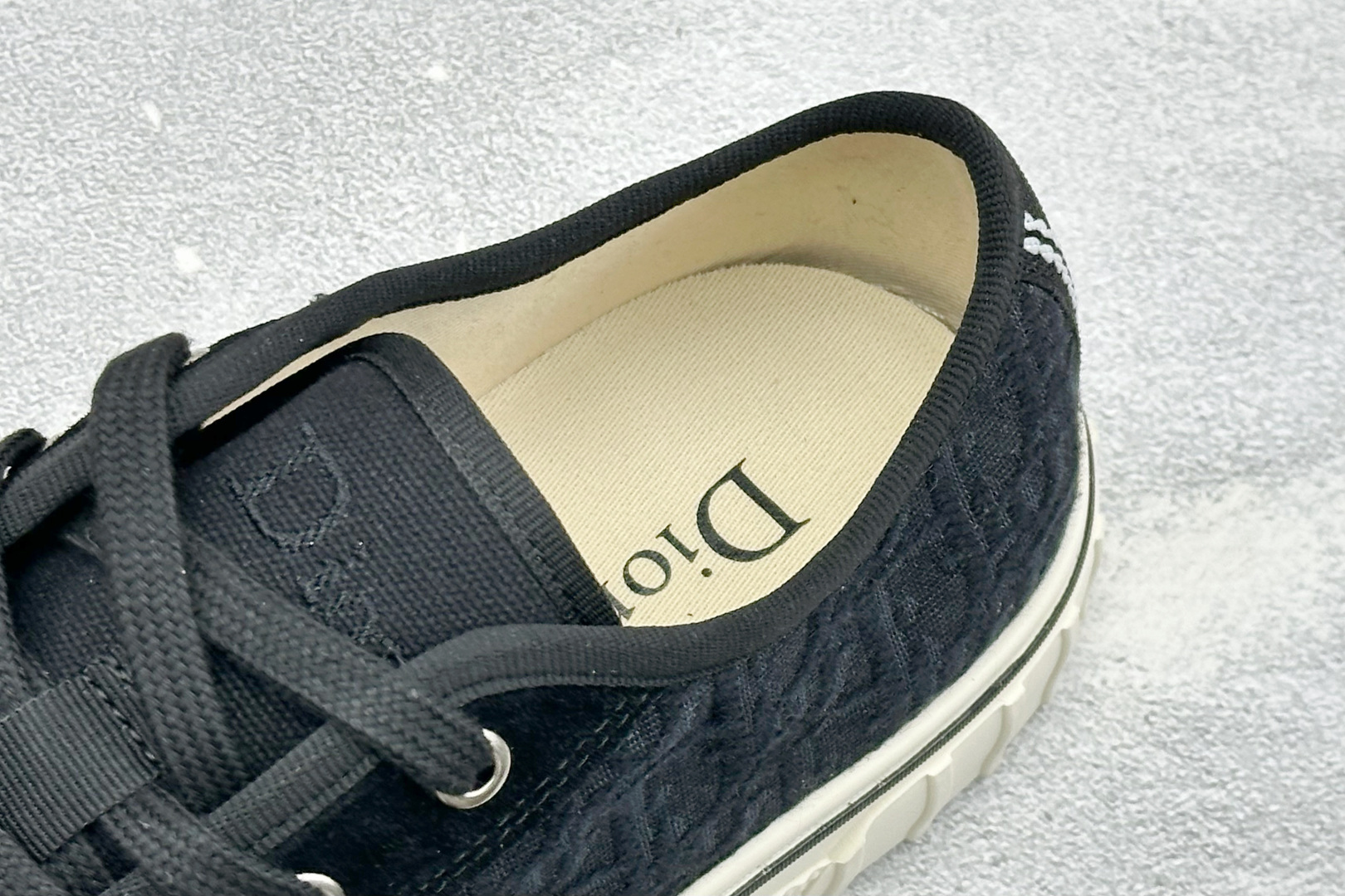DIOR迪奥 Hooper 绒面革拼接 平底系带 低帮 贝壳头帆布鞋 经典老花真的永不过时✨ Dior Walk’n’D DIOR迪奥 Hooper 绒面革拼接 平底系带 低帮 贝壳头帆布鞋 经典老花真的永不过时✨ Dior Walk’n’D
