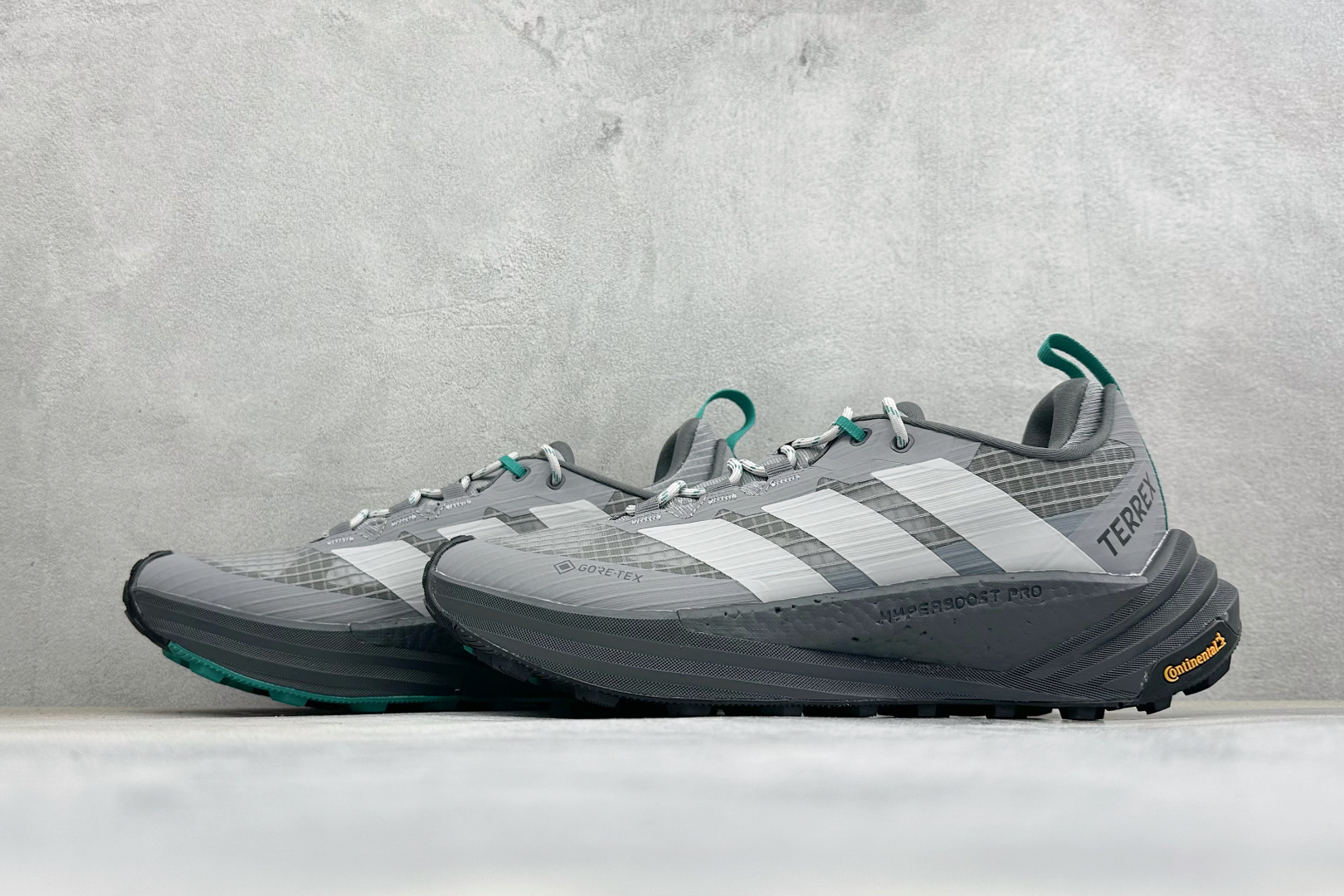 Adidas Terrex Freehiker 3 Low GTX 阿迪达斯透气缓震休闲生活鞋  货号：KA3855 尺
