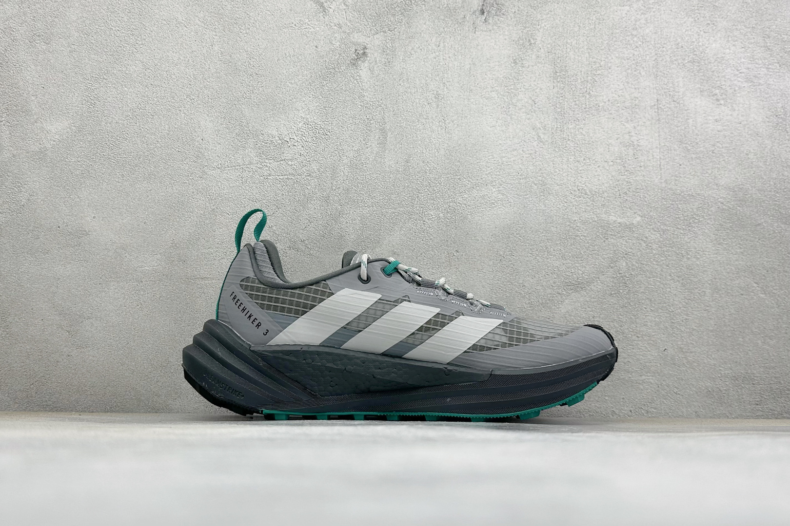 Adidas Terrex Freehiker 3 Low GTX 阿迪达斯透气缓震休闲生活鞋  货号：KA3855 尺