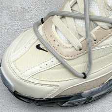 NIKE INITIATOR创始者系列 复古休闲运动舒适跑鞋 采用透气网眼鞋面和支撑覆盖层,自然运动设计的Phlyon NIKE INITIATOR创始者系列 复古休闲运动舒适跑鞋 采用透气网眼鞋面和支撑覆盖层,自然运动设计的Phlyon