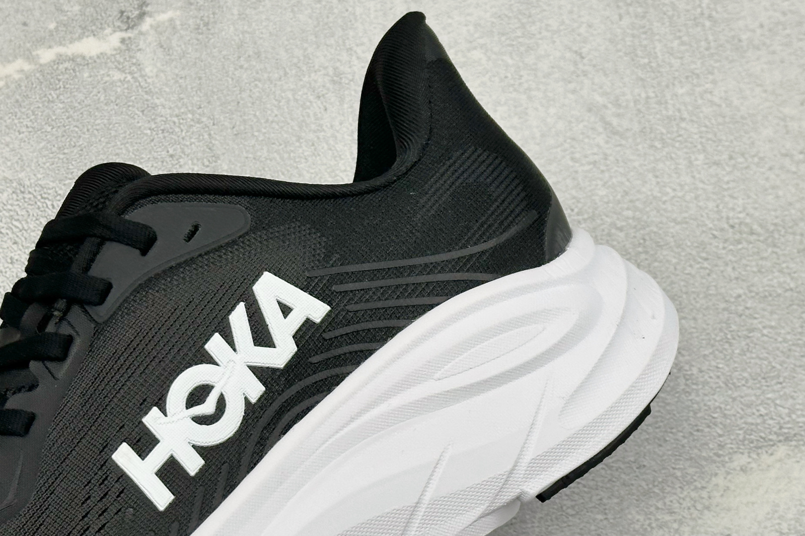 ST版HOKA ONE ONE M CLIFTON 11 舒适防滑耐磨低帮休闲跑步鞋 相比常规跑鞋 HOKA ONE O ST版HOKA ONE ONE M CLIFTON 11 舒适防滑耐磨低帮休闲跑步鞋 相比常规跑鞋 HOKA ONE O