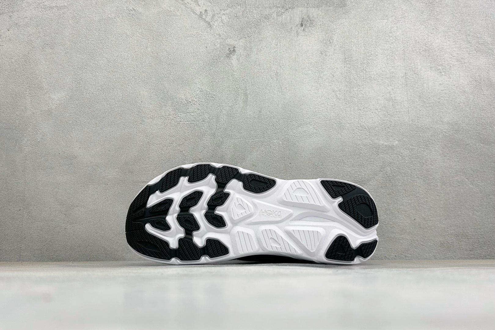 ST版HOKA ONE ONE M CLIFTON 11 舒适防滑耐磨低帮休闲跑步鞋 相比常规跑鞋 HOKA ONE O ST版HOKA ONE ONE M CLIFTON 11 舒适防滑耐磨低帮休闲跑步鞋 相比常规跑鞋 HOKA ONE O