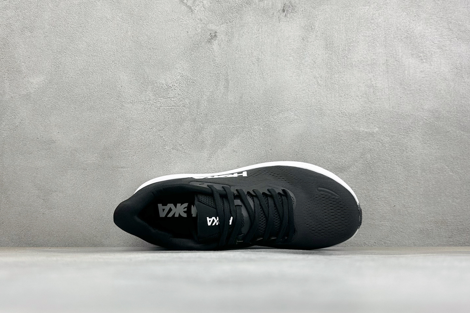 ST版HOKA ONE ONE M CLIFTON 11 舒适防滑耐磨低帮休闲跑步鞋 相比常规跑鞋 HOKA ONE O ST版HOKA ONE ONE M CLIFTON 11 舒适防滑耐磨低帮休闲跑步鞋 相比常规跑鞋 HOKA ONE O