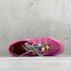 LOUIS VUITTON lv Sneakerina 2026 早春发布新款德训鞋芭蕾舞鞋 采用 Sacchetto LOUIS VUITTON lv Sneakerina 2026 早春发布新款德训鞋芭蕾舞鞋 采用 Sacchetto