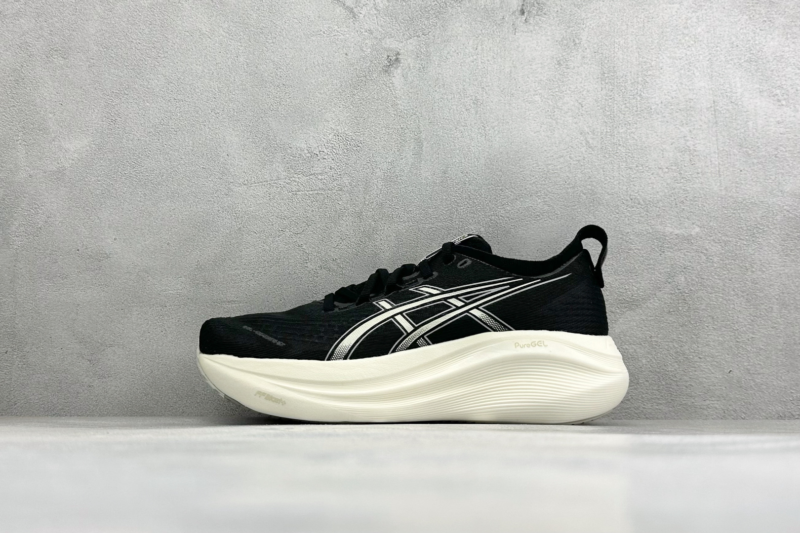 福利特价 Asics Gel-Nimbus 27 亚瑟士复古透气休闲鞋缓震耐磨跑步鞋 货号：1011B958-021 尺