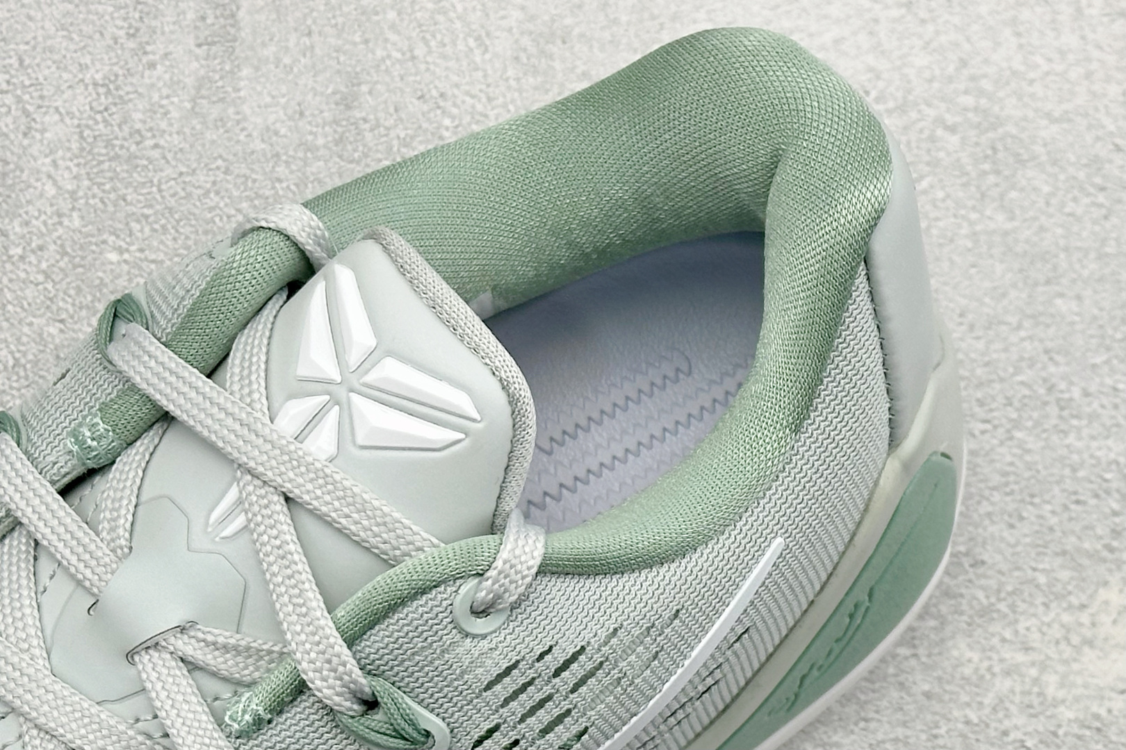 NK Kobe 9 Elite Low EM Protro 灭世纯原 科比9代 浅灰绿 ✅原楦打造灵动版型 鞋头➕腰身➕ NK Kobe 9 Elite Low EM Protro 灭世纯原 科比9代 浅灰绿 ✅原楦打造灵动版型 鞋头➕腰身➕