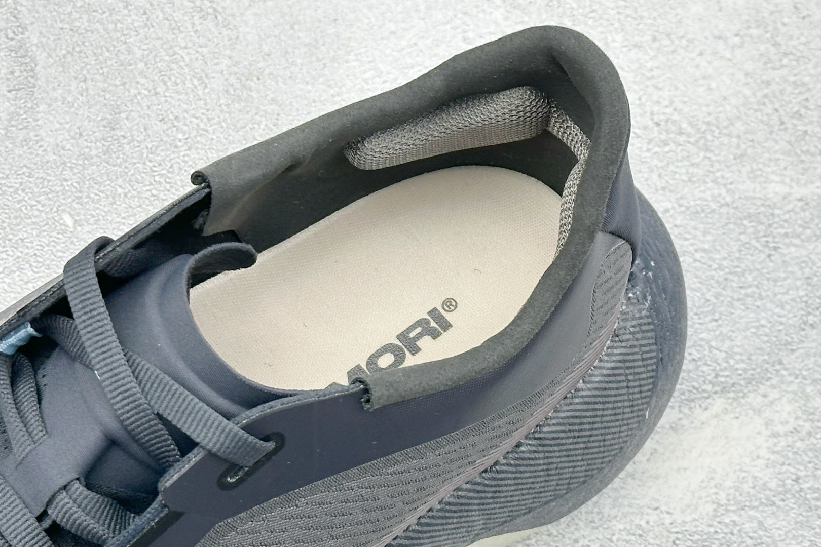 Adidas HyperBoost Edge M 阿迪达斯全新爆米花透气缓震跑步鞋 货号:KI1936 尺码:36 36 Adidas HyperBoost Edge M 阿迪达斯全新爆米花透气缓震跑步鞋 货号:KI1936 尺码:36 36