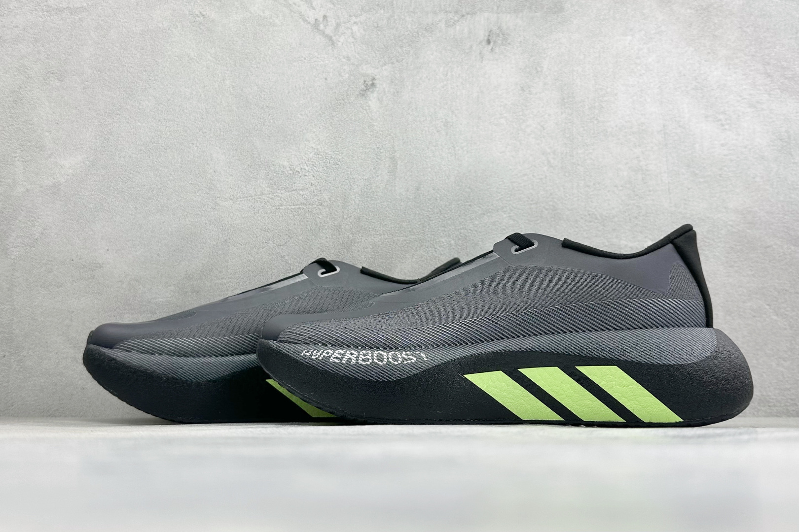 Adidas HyperBoost Edge M 阿迪达斯全新爆米花透气缓震跑步鞋 货号:KI1937 尺码:36 36 Adidas HyperBoost Edge M 阿迪达斯全新爆米花透气缓震跑步鞋 货号:KI1937 尺码:36 36
