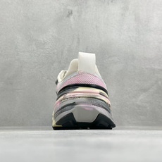 Nike V2 RNR 复古做旧 解构绑带 舒适百搭防滑耐磨 低帮跑步鞋 舒适有型适合日常穿着 该鞋款延续千禧年经典设计 Nike V2 RNR 复古做旧 解构绑带 舒适百搭防滑耐磨 低帮跑步鞋 舒适有型适合日常穿着 该鞋款延续千禧年经典设计