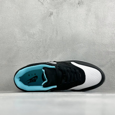 Nike Air Max 1 耐克半掌气垫复古跑步鞋 货号:FZ3590-268 尺码:36 36.5 37.5 38 Nike Air Max 1 耐克半掌气垫复古跑步鞋 货号:FZ3590-268 尺码:36 36.5 37.5 38
