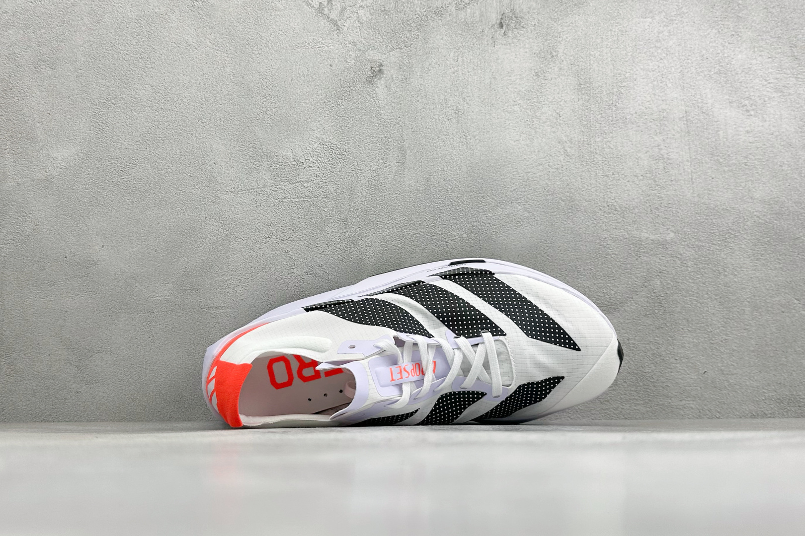 Adidas Adizero Prime X3 STRUNG 阿迪防滑耐磨舒适跑步鞋 货号：LA6215 尺码：40-4