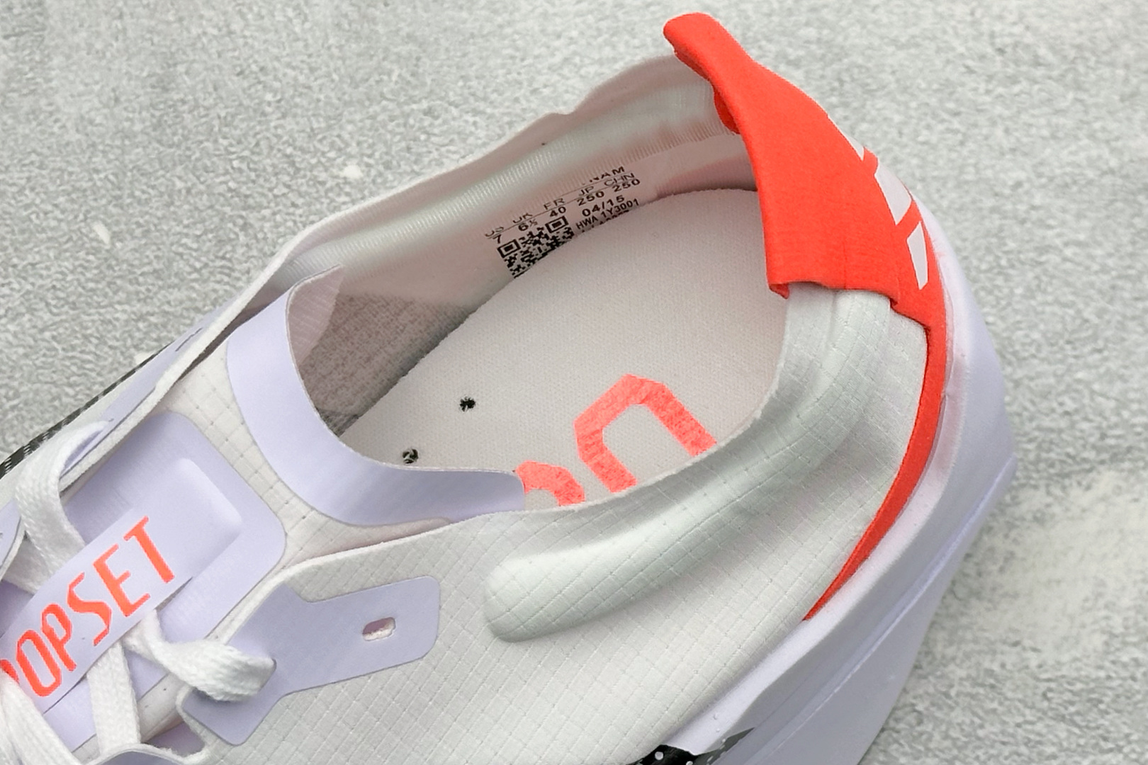 Adidas Adizero Prime X3 STRUNG 阿迪防滑耐磨舒适跑步鞋 货号：LA6215 尺码：40-4