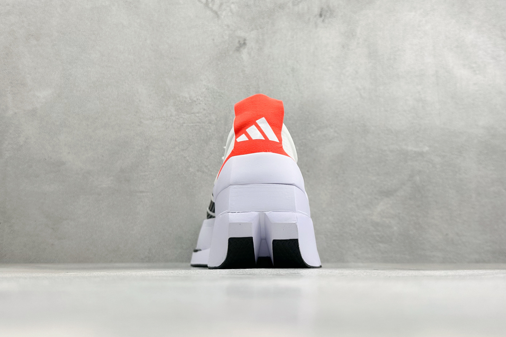 Adidas Adizero Prime X3 STRUNG 阿迪防滑耐磨舒适跑步鞋 货号：LA6215 尺码：40-4