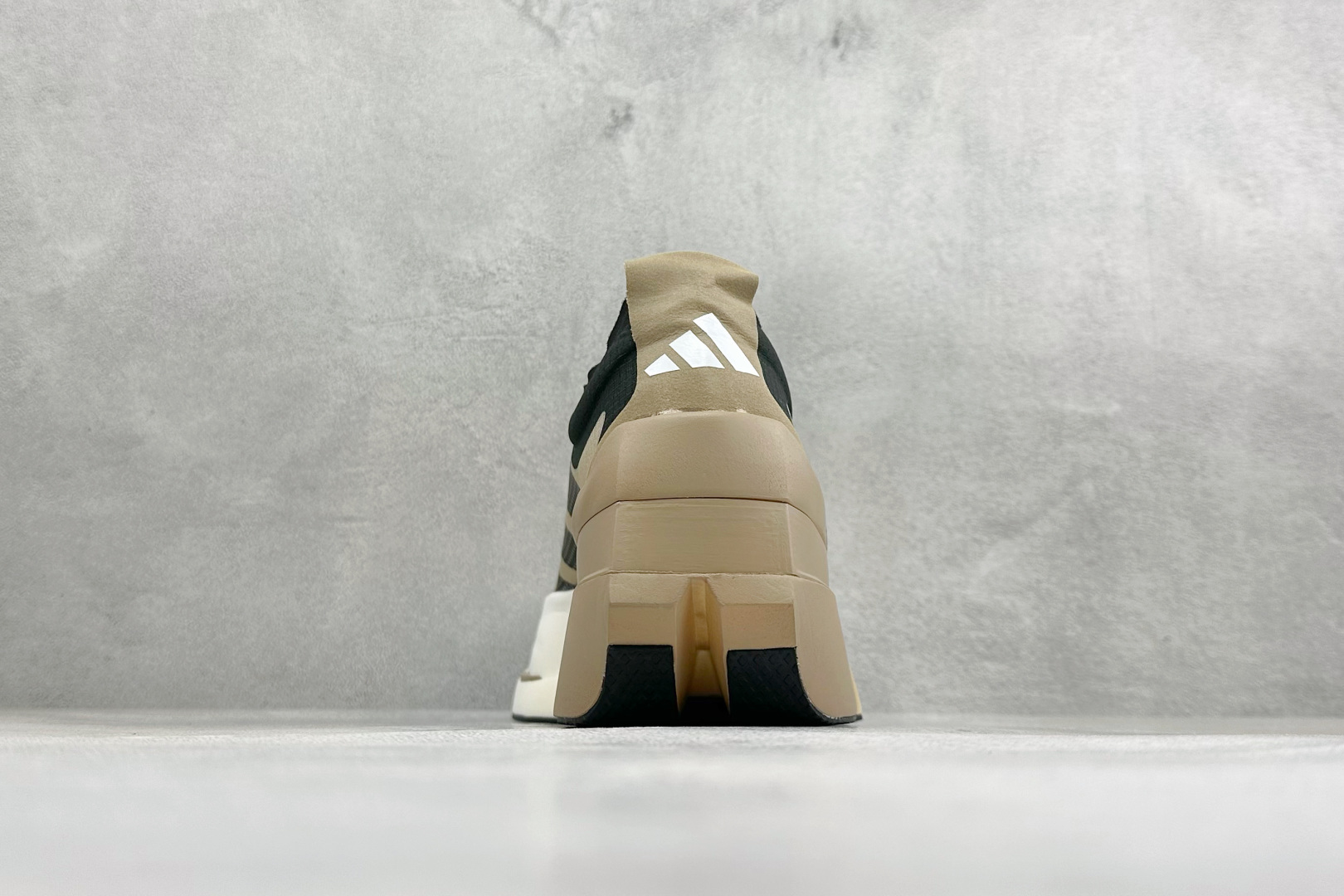Adidas Adizero Prime X3 STRUNG 阿迪防滑耐磨舒适跑步鞋 货号：LA6219 尺码：40-4