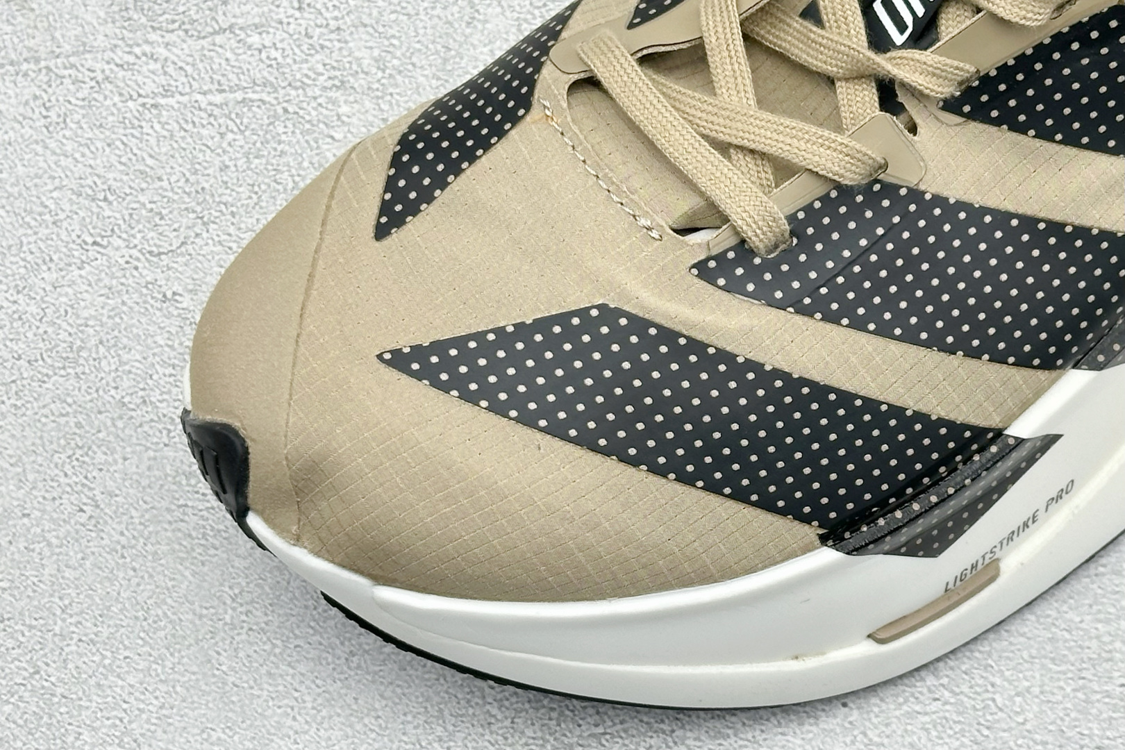 Adidas Adizero Prime X3 STRUNG 阿迪防滑耐磨舒适跑步鞋 货号：LA6219 尺码：40-4
