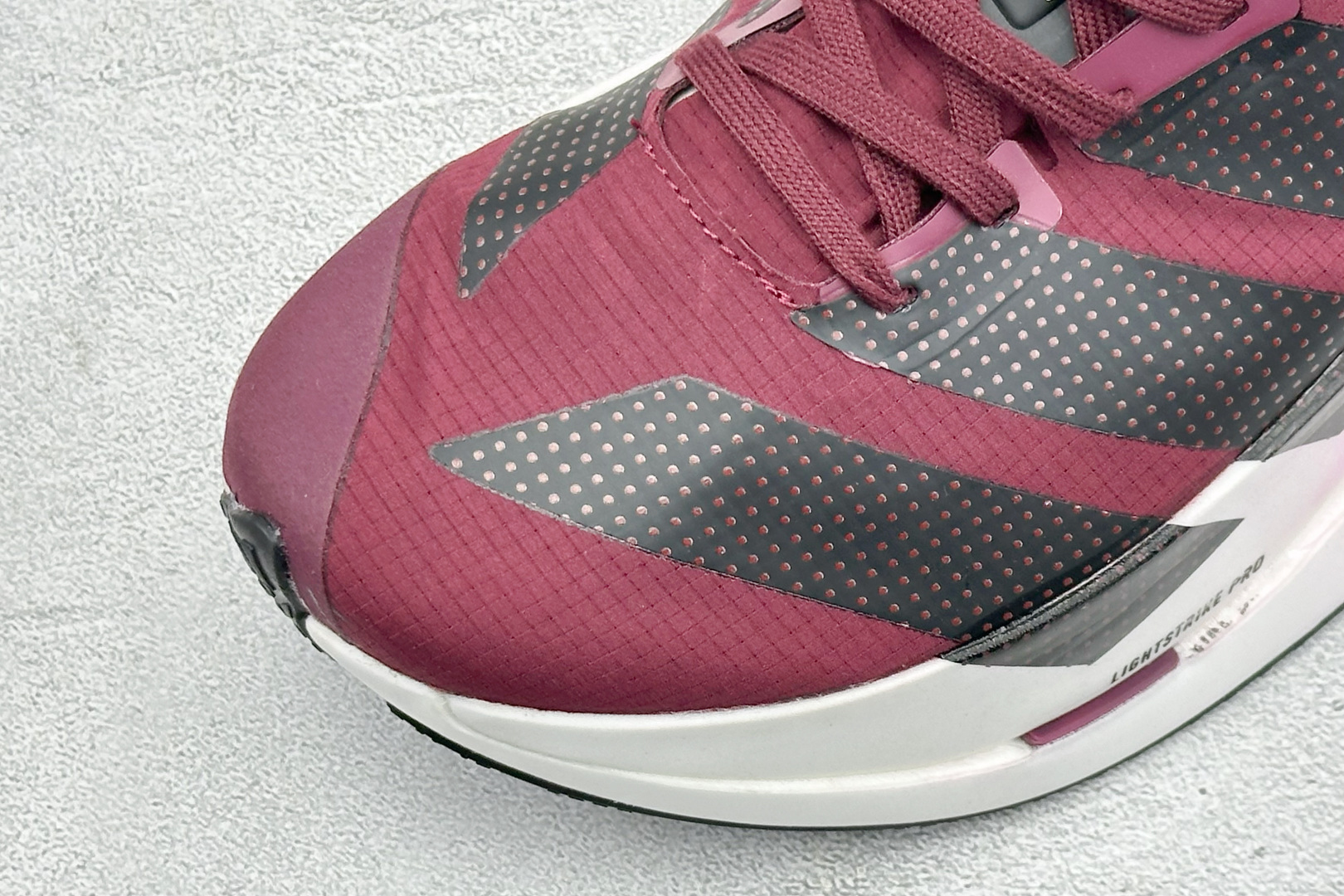 Adidas Adizero Prime X3 STRUNG 阿迪防滑耐磨舒适跑步鞋 货号：LA6219 尺码：40-4