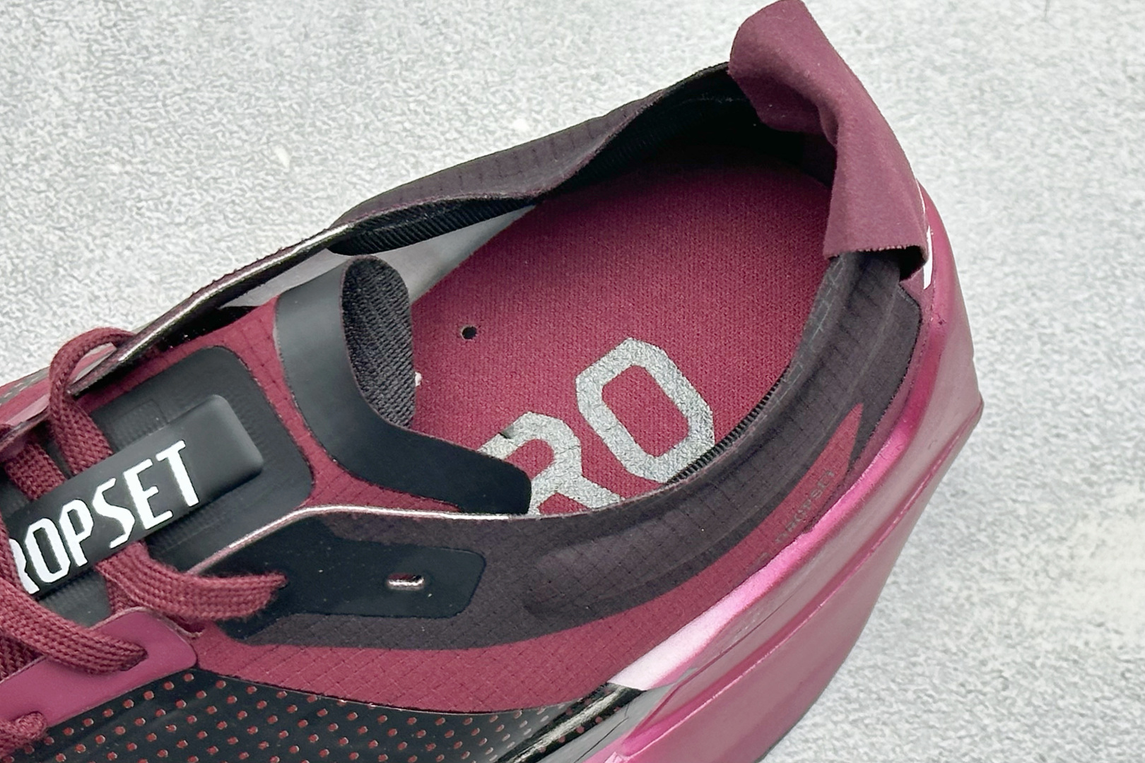 Adidas Adizero Prime X3 STRUNG 阿迪防滑耐磨舒适跑步鞋 货号：LA6219 尺码：40-4