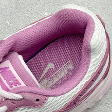 XL版Nike Air Max Moto 2K 耐克新款复古气垫跑步鞋 货号:IO4862-100 尺码:36 36.5 XL版Nike Air Max Moto 2K 耐克新款复古气垫跑步鞋 货号:IO4862-100 尺码:36 36.5
